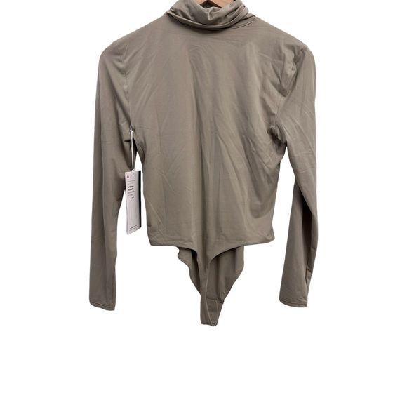 Lululemon Size LARGE Wundermost Ultra-Soft Nulu Turtleneck Bodysuit NWT - Picture 5 of 8